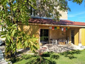 Gîte pour 4 personnes, avec terrasse à Val-Suzon