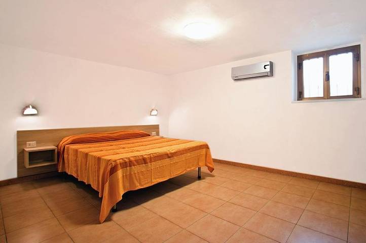 Apartahotel para 5 personas, con jardín en Apulia