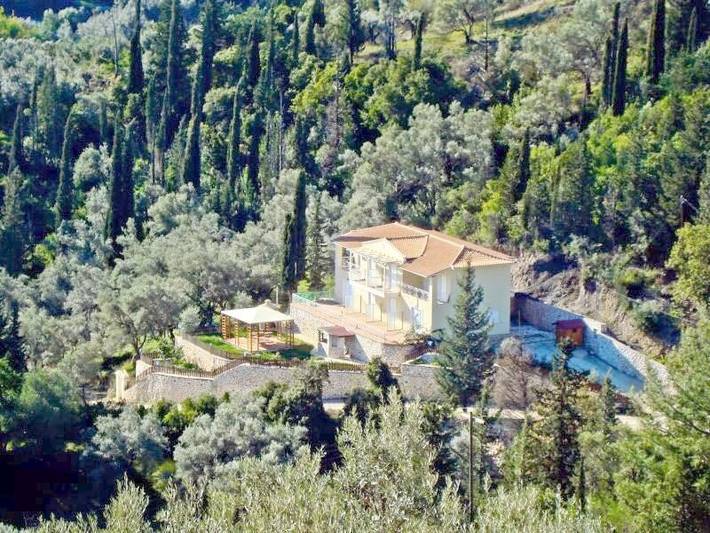 Διαμερίσματα διακοπών για 2 άτομα, με Μπαλκόνι και Ταράτσα καθώς και Κήπο και Πισίνα στην Παραλία Δεσίμι
