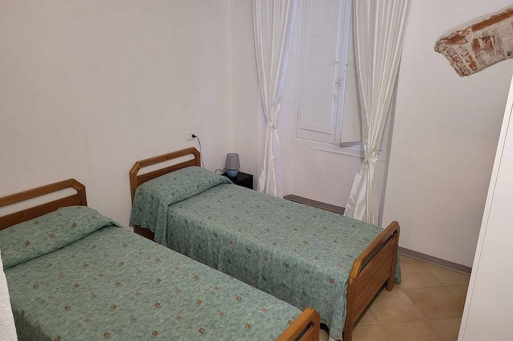 Apartamento entero, Cozy and spacious a few meters from the sea in Loano, Riviera di Ponente