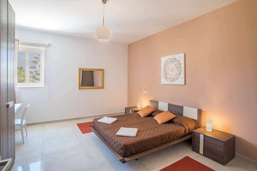 Ganze Wohnung, Nagelneue zeitgenössische Himmel-Landhäuser mit privatem Pool - die Ufergegend in Marsaskala, Insel Malta