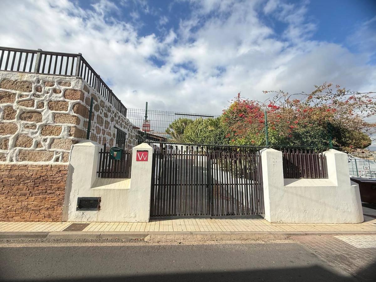 Five-Bedroom House in Tamaide, San Miguel de Abona