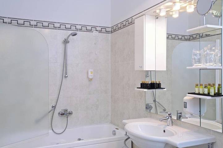 Schloss für 20 Personen, mit Garten in Kroatien - 3