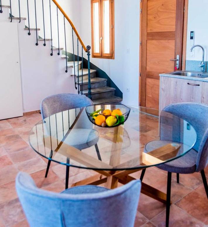 Gîte pour 2 personnes, avec vue ainsi que jardin et piscine, animaux acceptés à Bélesta - 3