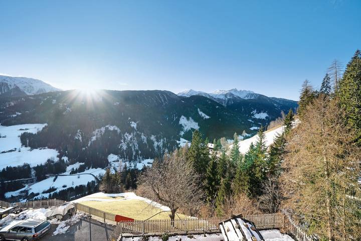 Entire apartment, Apartment "Unterdurachhof Valentina" with Mountain View, Shared Garden & Wi-Fi in Ulten, Ortler Alps