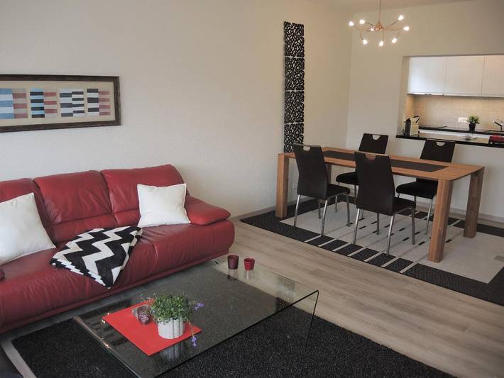 Appartement entier, Appartement de vacances pour 4 personnes avec piscine in Ascona, Alpes tessinoises