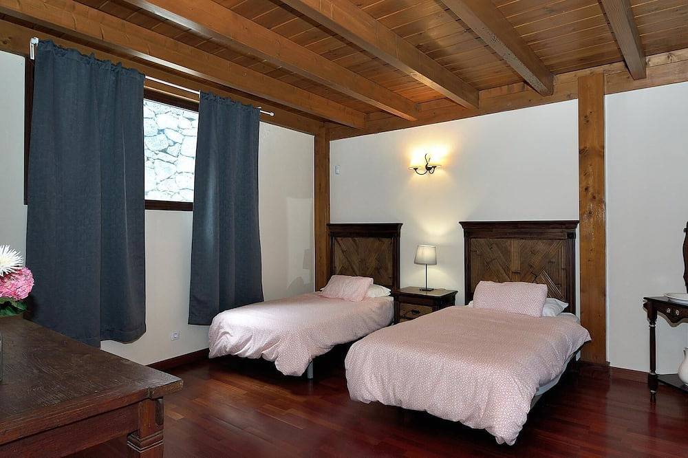 Villa Nelida Private Pool ideal for Peace Lovers in La Vegueta, Tinajo