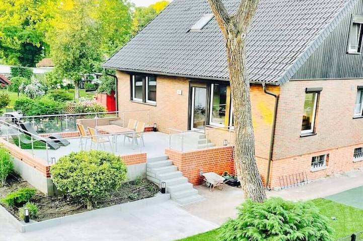 Ferienhaus für 8 Personen, mit Garten in Rangsdorf