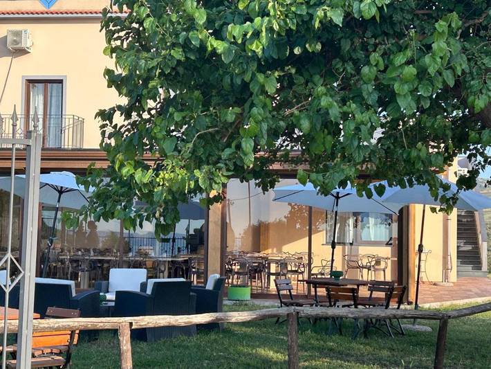 Chambre d’amis pour 5 personnes, avec piscine ainsi que jardin et vue