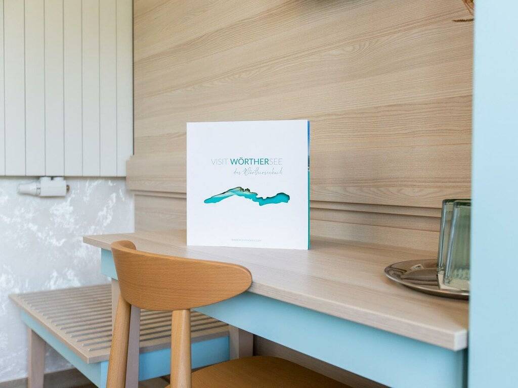 Charmante Ferienwohnung mit Terrasse, Küche und Zugang zum See – Wörthersee 300 m in Schiefling am See, Klagenfurt-Land