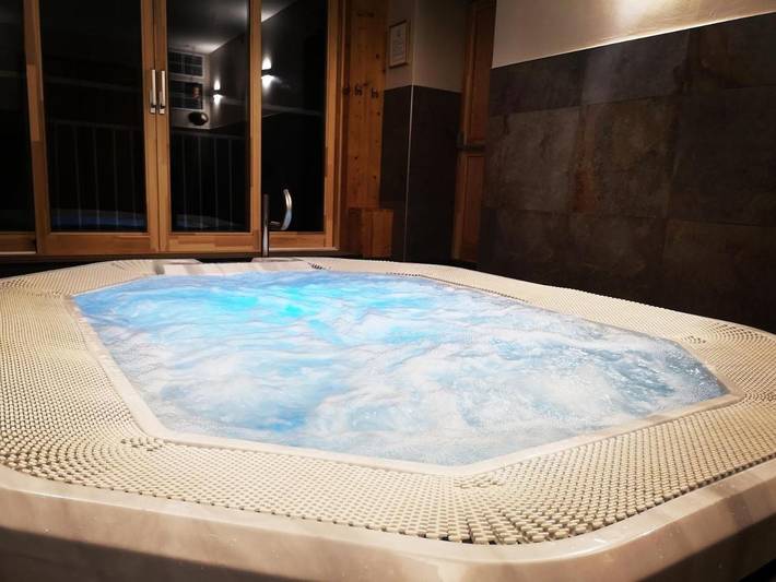 Hôtel pour 4 personnes, avec jardin ainsi que vue et sauna à Champéry - 4