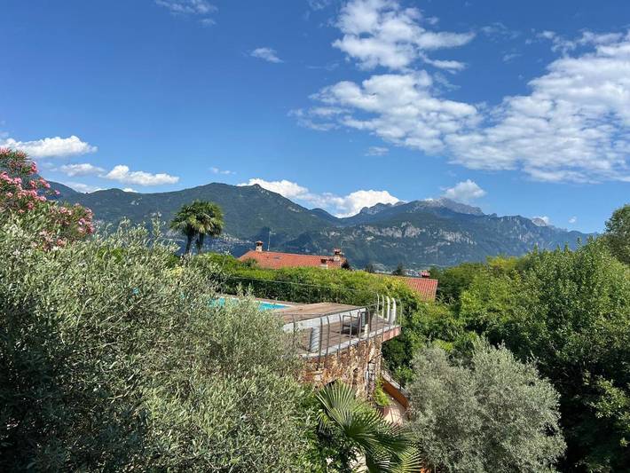 Villa per 6 persone, con piscina e giardino nonché idromassaggio a Comune di Menaggio