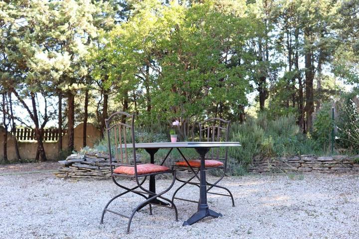 Gîte pour 2 personnes, avec piscine et jardin à Mornas - 4