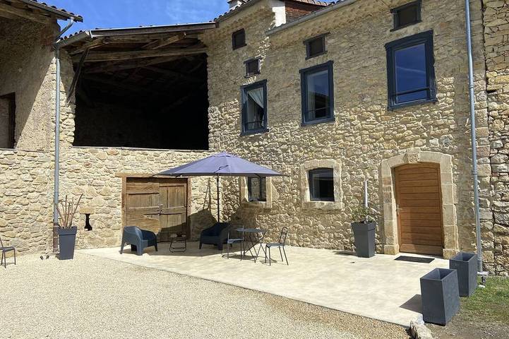 Le Gite Des Rousses Charmantes Steinfarmhaus aus 1769 in Parc naturel régional des Pyrénées ariégeoises