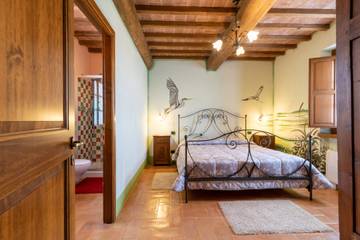 Villa for 14 Guests in Marciano della Chiana, Arezzo Province, Picture 3