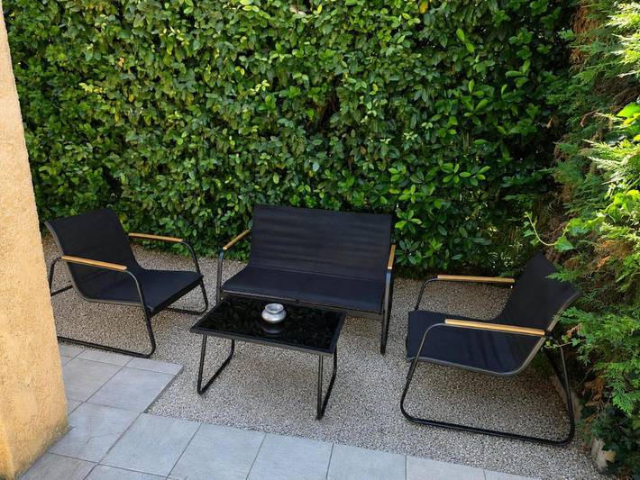 Location de vacances pour 4 personnes, avec jardin et piscine à Eyguières - 2