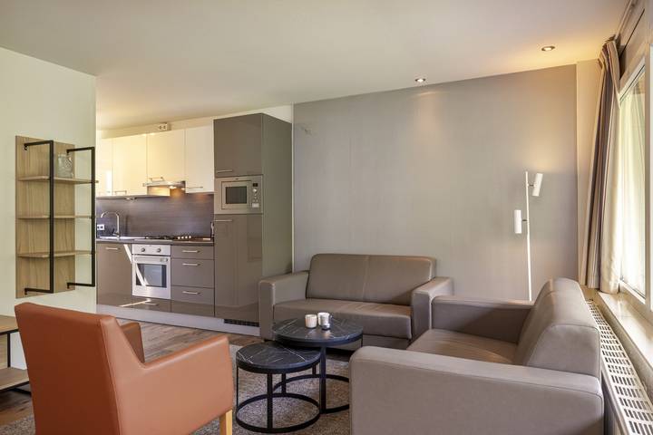 Bungalow für 4 Personen, mit Balkon/Terrasse und Terrasse sowie Sauna in Schweich an der Römischen Weinstraße - 2