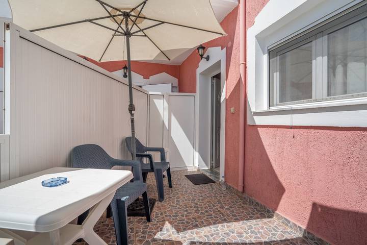 Vacation rental for 2 people, with balcony in Greek Islands