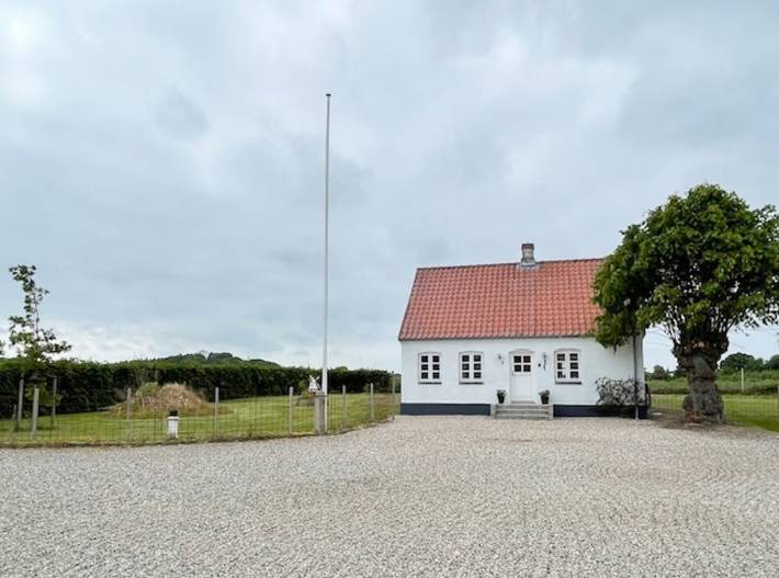 Ferieudlejning for 3 personer, med Terrasse og Have på Langeland