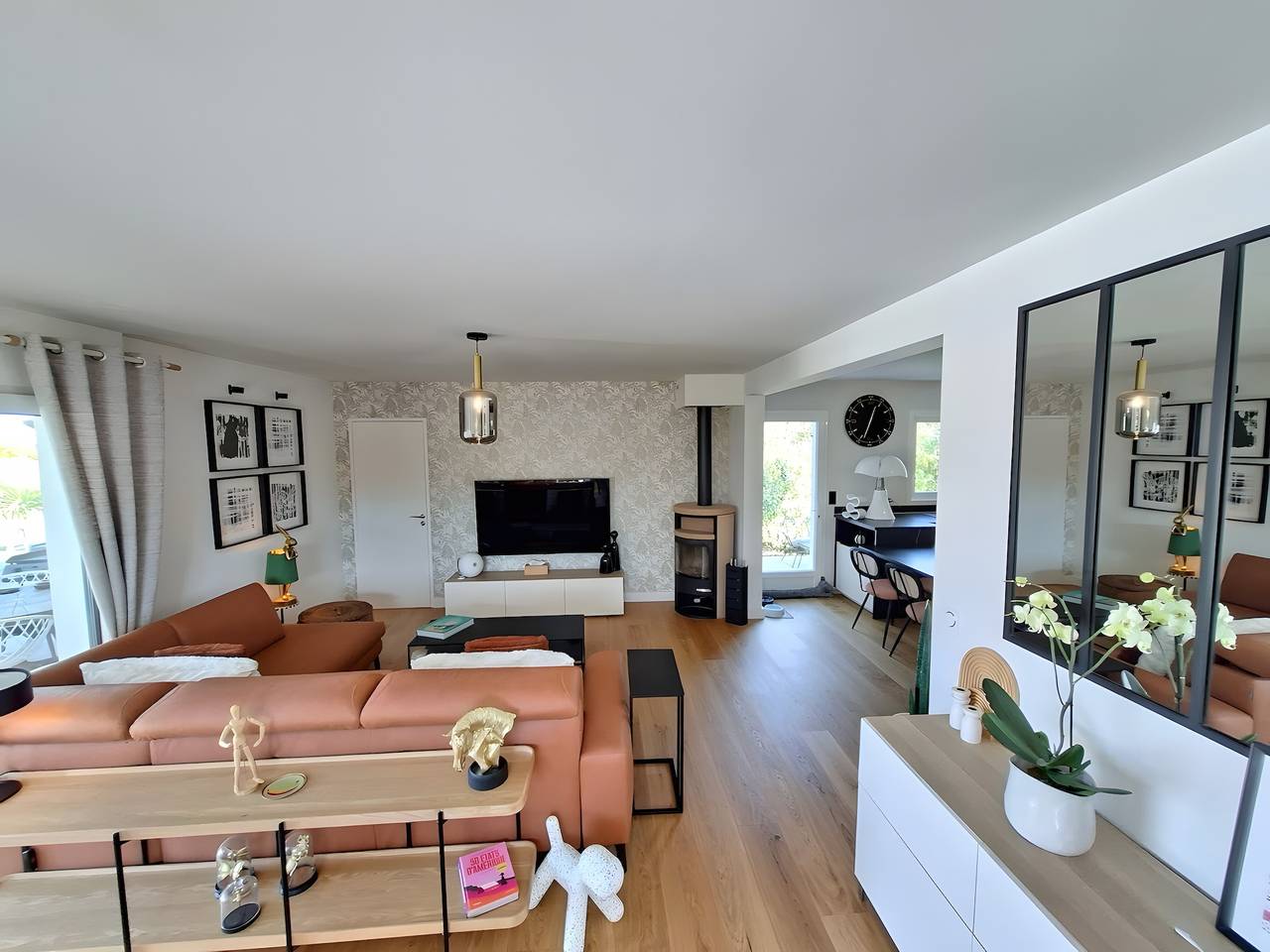 5-Room Villa with Pool and Terrace in Le Porge in Le Porge, Médoc Regional Natural Park