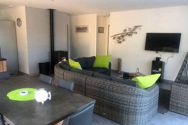 Location de vacances pour 6 personnes, avec Terrasse et Jardin à Saint-Marcel-de-Careiret - 3