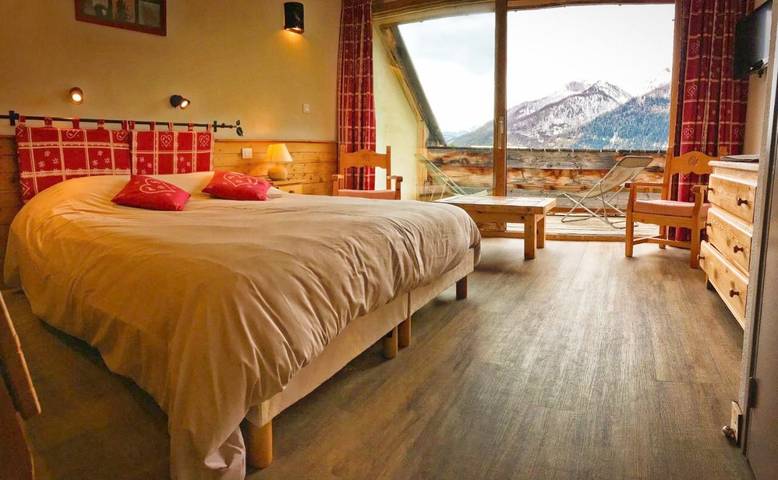 Hôtel pour 6 personnes, avec piscine et jardin ainsi que jacuzzi et sauna à Arvieux - 3