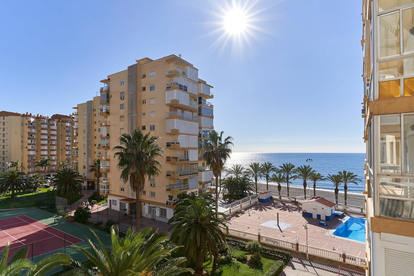 Apartamento entero, Apartamento vacacional "Amador" con vistas al mar, piscina y jardín in Algarrobo Costa, Algarrobo