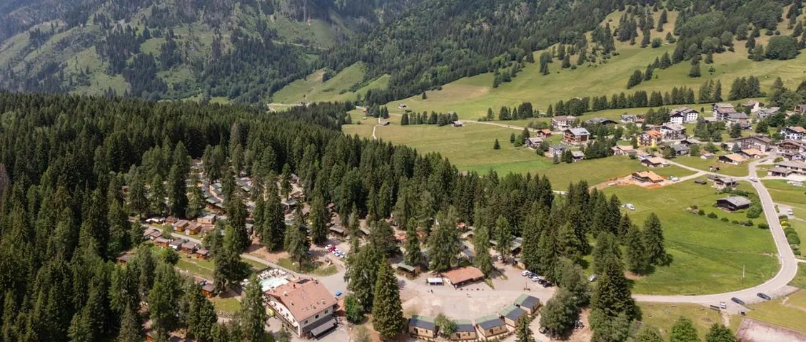 Camping für 2 Personen, mit Pool und Garten sowie Ausblick, kinderfreundlich - 1