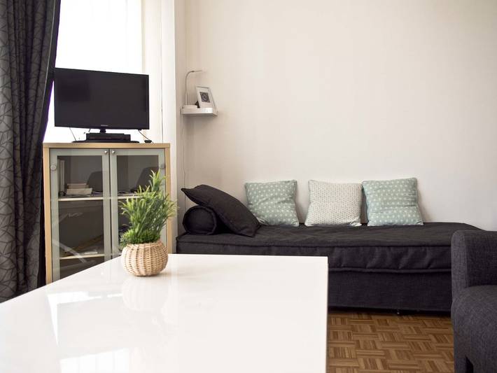 Apartamento entero, Estudio luminoso cerca de la playa y mercado Arago in Les Sables-d'Olonne, Vandea