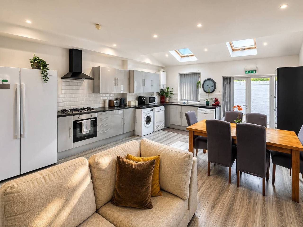House in Kensington for 16 guests in Liverpool, Merseyside