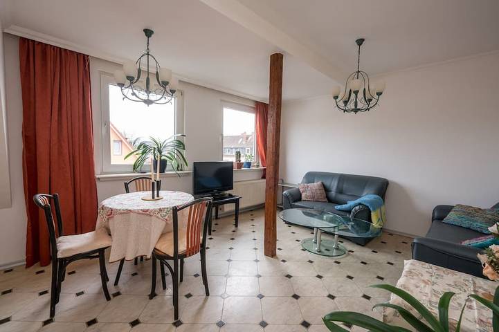 Ferienwohnung für 4 Personen, mit Garten und Whirlpool in Bremen