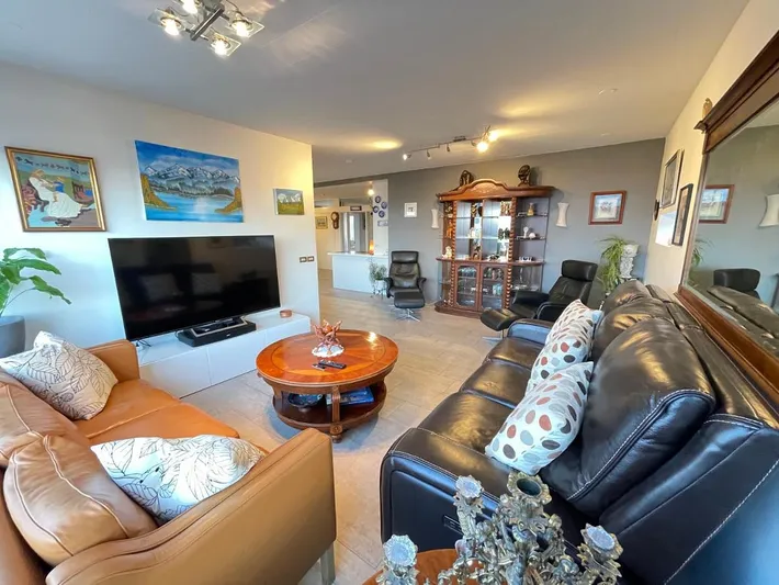 Ferienhaus für 8 Personen, mit Ausblick und Garten sowie Balkon - 1