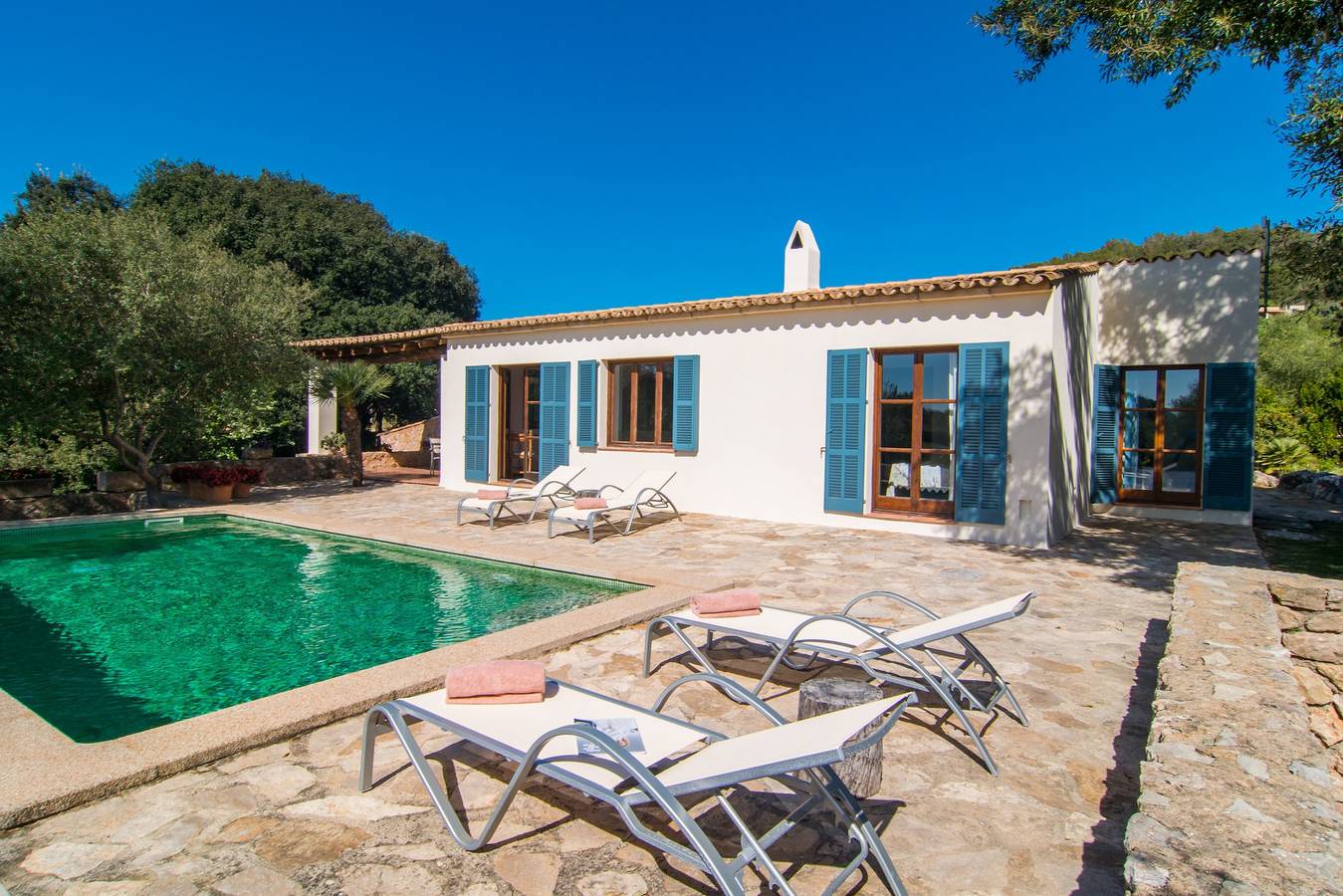 Magnifique maison de vacances "Finca Es Garballó" avec jardin, piscine, terrasses et connexion Wifi ; parking disponible in Son Servera, Majorque de l'Est