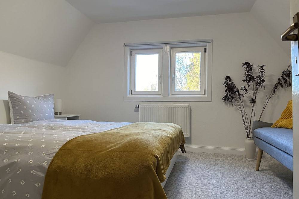 Ganze Wohnung, Light and airy apartment in Umgebindehaus in Jonsdorf, Zittauer Gebirge