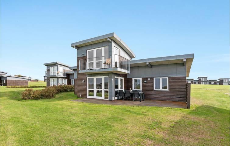 Ferienhaus für 8 Personen, mit Sauna und Whirlpool sowie Terrasse