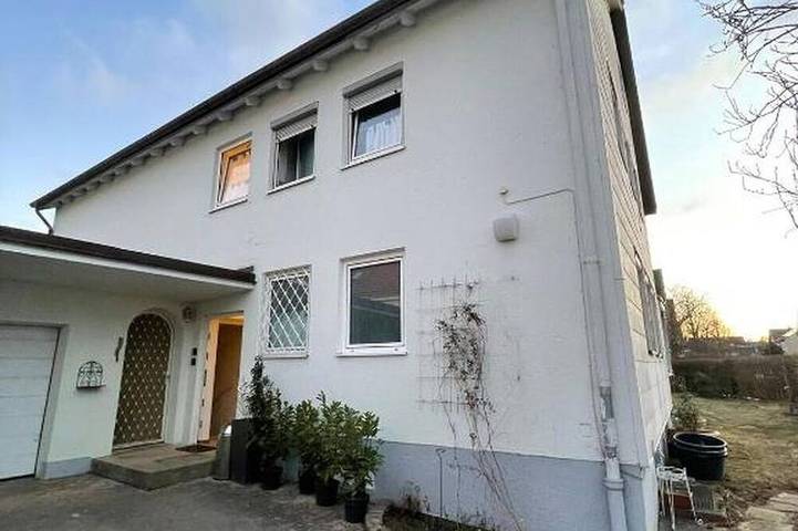 Ferienwohnung für 9 Personen, mit Garten in München