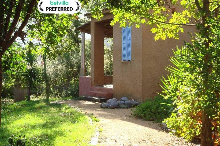 Ferienhaus für 2 Personen, mit Garten und Pool sowie Terrasse, mit Haustier