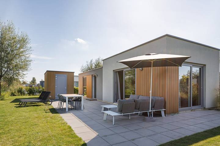 Vacation rental for 4 people, with Balcony/Terrace and Terrace as well as Yard and Pool in Breskens