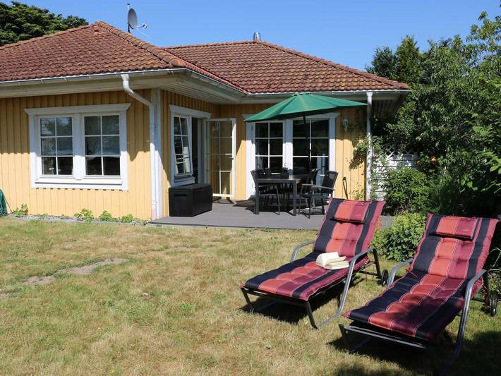 Ferienwohnung für 3 Personen, mit Terrasse und Garten sowie Pool und Sauna in Glowe - 4