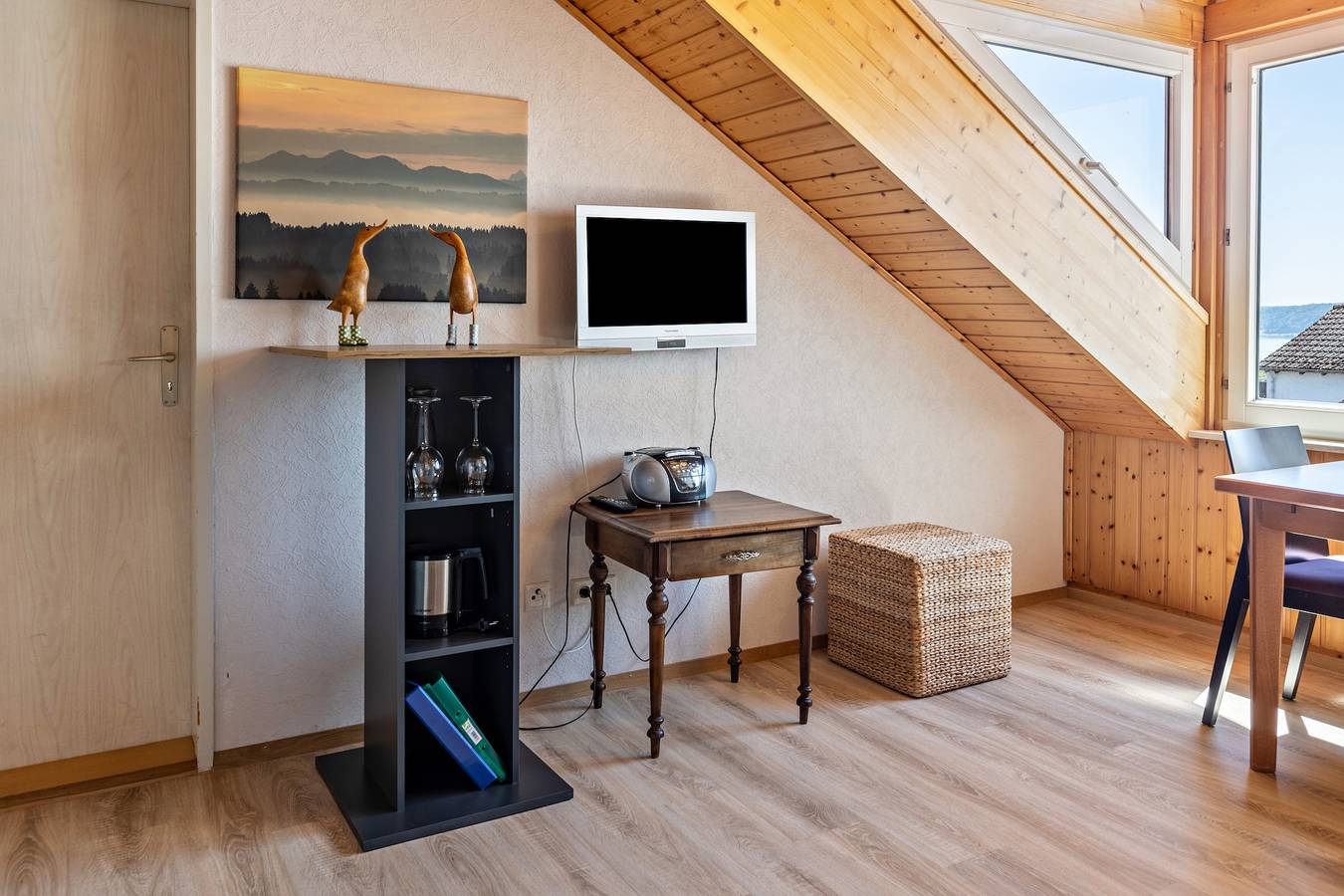 Ganze Wohnung, Gemütliche Ferienwohnung "Sonnenuntergang" am Bodensee mit Seeblick & Wlan in Gaienhofen, Untersee