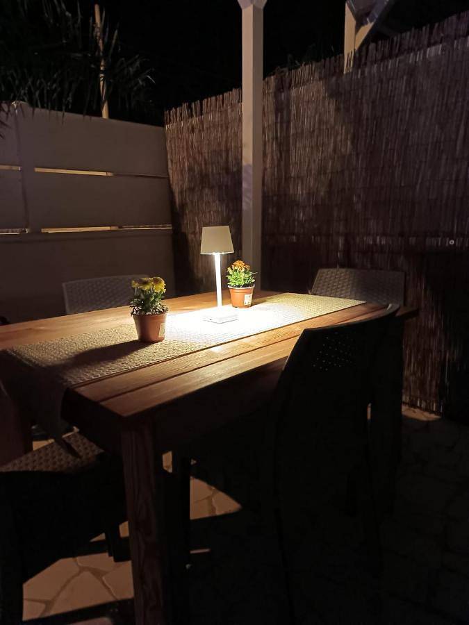 Maison d’hôte pour 2 personnes, avec Jardin et Vue à Roca Vecchia - 4