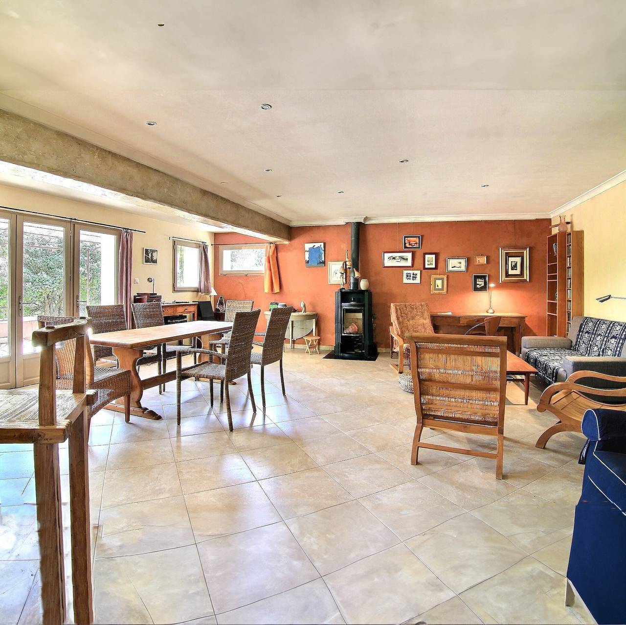 Casa de vacaciones «House Pool Out in The Wilds» con piscina compartida y Wi-Fi in Salernes, Region de Draguignan