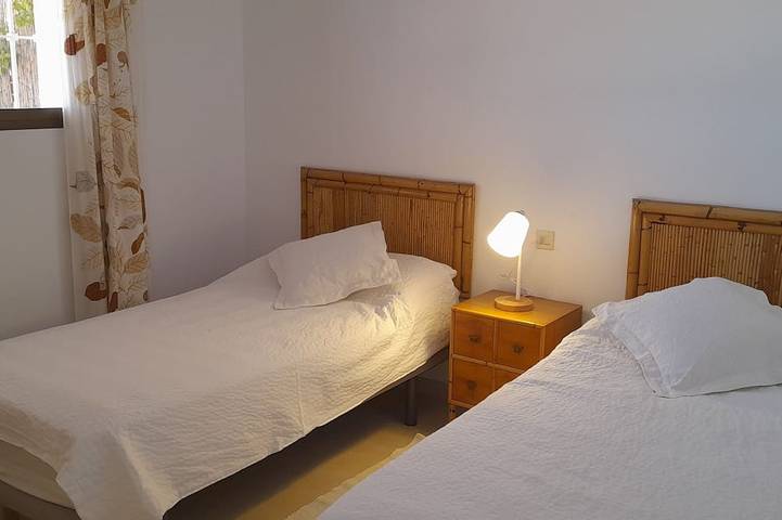 Apartamento entero, 3 cama aparte 300m de la playa in La Herradura, Almuñecar