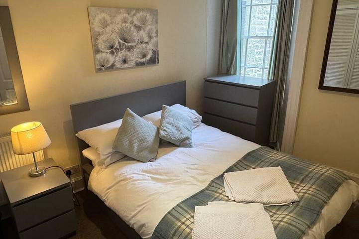 Apartamento entero, Piso de 2 dormitorios en el primer piso bellamente actualizado en el corazón del casco antiguo de Edimburgo in Edimburgo, Lothian