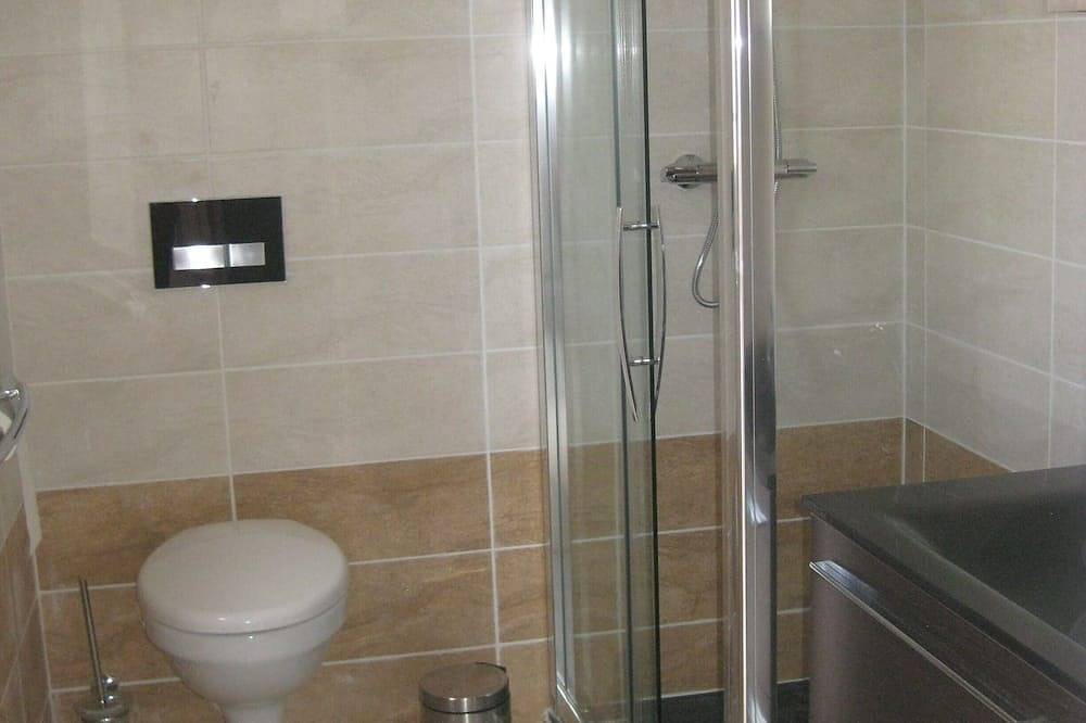 Appartement entier, T1 indépendant dans villa avec piscine/Spa sur la mer-Ensues la Redonne in Ensuès-la-Redonne, Côte méditerranéenne (France)
