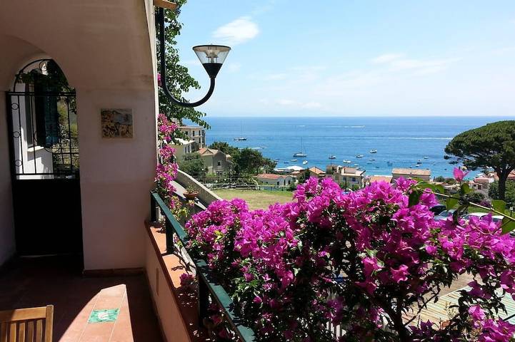 Ferienhaus für 4 Personen, mit Balkon und Garten