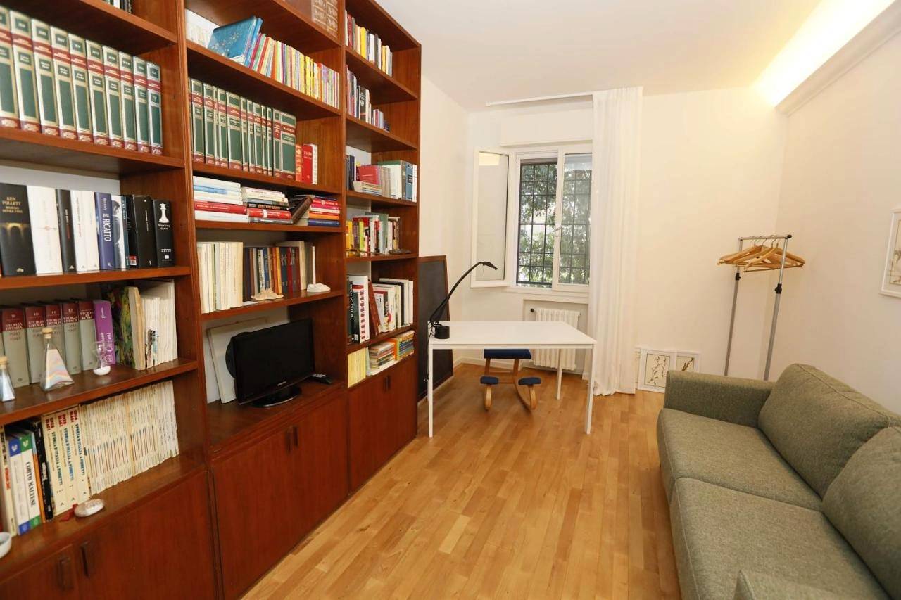 Single Room with Private External Bathroom in Módena, Módena (província)