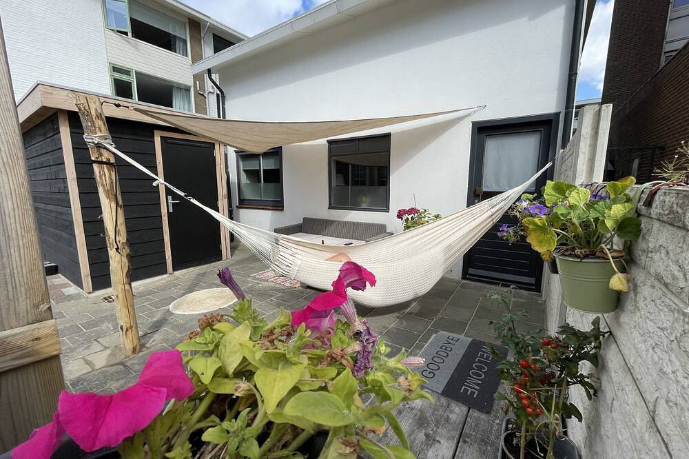 Beachhouse Parallel 90 in Noordwijk aan Zee, Noordwijk