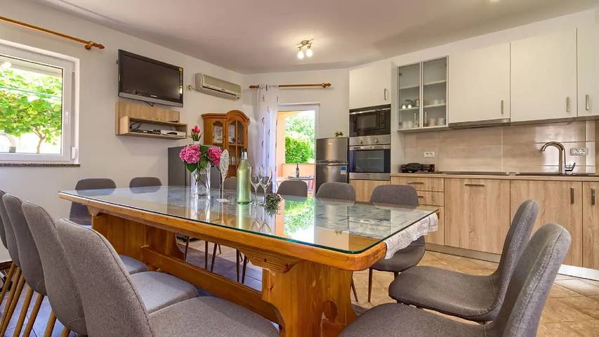 Ferienhaus für 14 Personen, mit Pool und Terrasse, mit Haustier in Peroj - 3