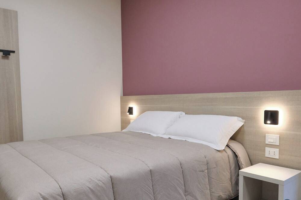 Modernly renovated double room in a B&B in Porto Viro in Porto Viro, Polesine